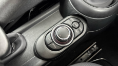 MINI Hatchback 1.5 Cooper Classic Premium 3dr Petrol Hatchback